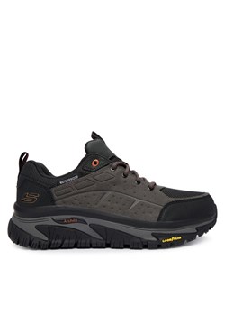 Trekkingi Skechers Arch Fit Road Walker 237688 CCBK Szary ze sklepu eobuwie.pl w kategorii Buty trekkingowe męskie - zdjęcie 185859847