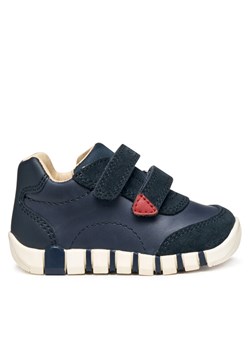 Sneakersy Geox B Iupidoo B5655B 0CL22 C0735 Granatowy ze sklepu eobuwie.pl w kategorii Buty sportowe dziecięce - zdjęcie 185860316