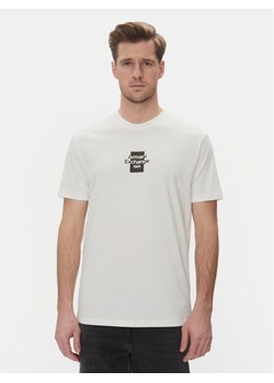 Armani Exchange T-Shirt XM000767 AF12308 U0009 Biały Regular Fit ze sklepu MODIVO w kategorii T-shirty męskie - zdjęcie 185869479