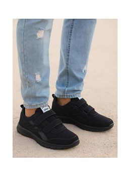 Męskie czarne buty sportowe na rzepy /D6-2 16682 T384/ ze sklepu Pantofelek24.pl w kategorii Buty sportowe męskie - zdjęcie 185890107