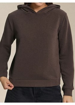 Sinsay - Bluza z kapturem i kieszenią - brązowy ze sklepu Sinsay w kategorii Bluzy damskie - zdjęcie 185894686