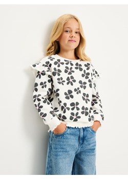Sinsay - Bluza z falbanami przy rękawach - kremowy - id: 368AN-01X - marki Sinsay - 185894809 Sinsay - Bluza z falbanami przy rękawach - kremowy ze sklepu Sinsay w kategorii Bluzy dziewczęce - zdjęcie 185894809