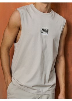 Sinsay - Koszulka na ramiączkach z nadrukiem - kremowy ze sklepu Sinsay w kategorii T-shirty męskie - zdjęcie 185895117