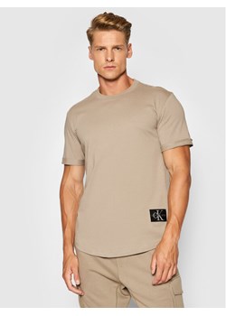 Calvin Klein Jeans T-Shirt Essential J30J315319 Szary Regular Fit ze sklepu MODIVO w kategorii T-shirty męskie - zdjęcie 185913517