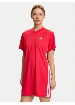 adidas Sukienka codzienna Sport Craft Shift JZ8131 Czerwony Loose Fit ze sklepu MODIVO w kategorii Sukienki - zdjęcie 185913996