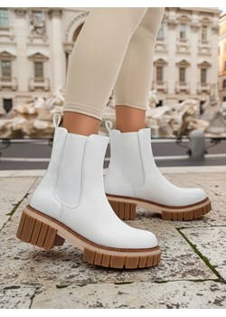 Botki na słupku z eko nubuku Amber Walk ze sklepu royalfashion.pl w kategorii Botki - zdjęcie 185923078