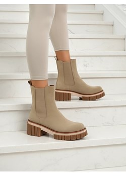 Botki na słupku z eko nubuku Amber Walk ze sklepu royalfashion.pl w kategorii Botki - zdjęcie 185923259