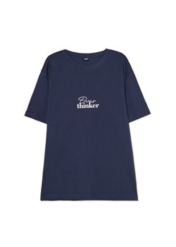 Cropp - Granatowa koszulka z napisem - granatowy ze sklepu Cropp w kategorii T-shirty męskie - zdjęcie 185924606