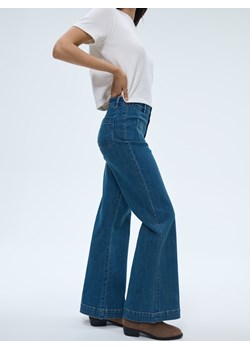 Mohito - Jeansy flare - niebieski ze sklepu Mohito w kategorii Jeansy damskie - zdjęcie 185927048