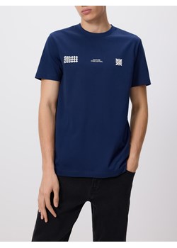 Reserved - T-shirt regular z nadrukiem - granatowy ze sklepu Reserved w kategorii T-shirty męskie - zdjęcie 185932455