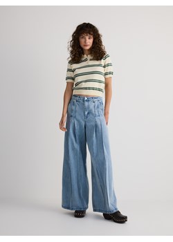 Reserved - Jeansy wide leg z haftem - niebieski ze sklepu Reserved w kategorii Jeansy damskie - zdjęcie 185932469
