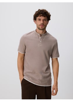 Reserved - Strukturalne polo regular fit - beżowy ze sklepu Reserved w kategorii T-shirty męskie - zdjęcie 185933235