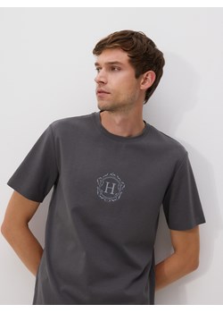 Reserved - T-shirt regular z merceryzowaną bawełną - ciemnoszary ze sklepu Reserved w kategorii T-shirty męskie - zdjęcie 185933335