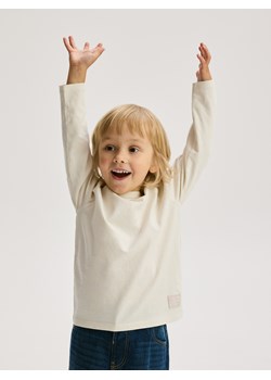 Reserved - Bawełniany longsleeve - złamana biel ze sklepu Reserved w kategorii T-shirty chłopięce - zdjęcie 185940917
