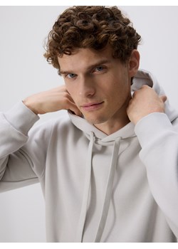 Reserved - Bluza regular z kapturem - jasnoszary - id: 6926H-09X - marki Reserved - 185942665 Reserved - Bluza regular z kapturem - jasnoszary ze sklepu Reserved w kategorii Bluzy męskie - zdjęcie 185942665