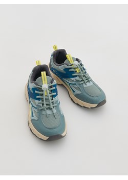 Reserved - Klasyczne sneakersy - turkusowy ze sklepu Reserved w kategorii Buty sportowe dziecięce - zdjęcie 185943828