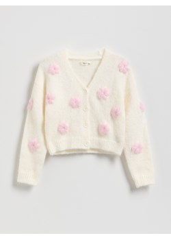 Reserved - Puszysty kardigan - złamana biel - id: 832FH-01X - marki Reserved - 185945765 Reserved - Puszysty kardigan - złamana biel ze sklepu Reserved w kategorii Swetry dziewczęce - zdjęcie 185945765