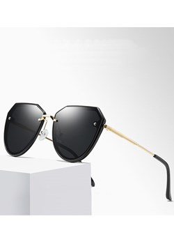 Damskie Przeciwsłoneczne okulary z polaryzacją czarne/złote STL16A ze sklepu Stylion w kategorii Paski męskie - zdjęcie 185964218