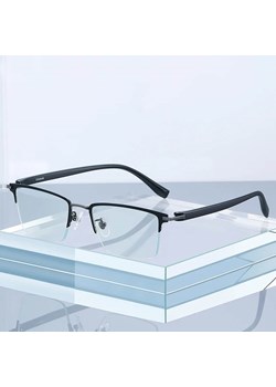 Ultralekkie tytanowe okulary zerówki z filtrem Blue Light do komputera Czarny/Grafit TN826A ze sklepu Stylion w kategorii Okulary zerówki damskie - zdjęcie 185965249