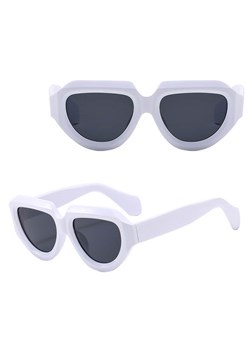 Okulary przeciwsłoneczne z filtrem UV400 STL26B białe + akcesoria - id: 8564 - marki Stylion - 185965328 Okulary przeciwsłoneczne z filtrem UV400 STL26B białe + akcesoria ze sklepu Stylion w kategorii Okulary przeciwsłoneczne damskie - zdjęcie 185965328
