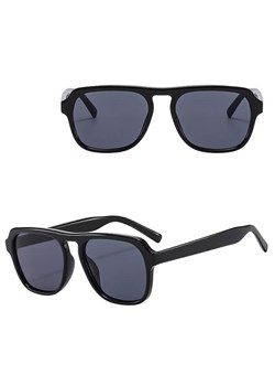 Okulary przeciwsłoneczne z filtrem UV400 pilotki STL38 czarne + akcesoria ze sklepu Stylion w kategorii Okulary przeciwsłoneczne damskie - zdjęcie 185965427