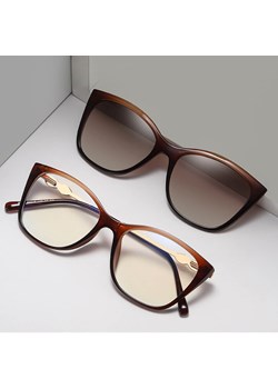 2w1 Okulary damskie do komputera + nakładka przeciwsłoneczna na magnes Clip-On 25161E brązowy ze sklepu Stylion w kategorii Oprawki do okularów damskie - zdjęcie 185965638