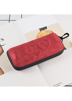 Etui na okulary na zamek ET-121A czerwone zamszowe ze sklepu Stylion w kategorii Etui - zdjęcie 185966295
