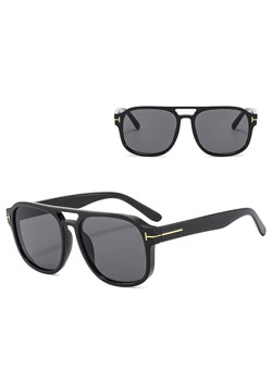 Okulary przeciwsłoneczne pilotki STL64 czarne ze sklepu Stylion w kategorii Okulary przeciwsłoneczne męskie - zdjęcie 185966466