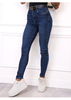 SPODNIE JEANSOWE SKINNY PUSH UP+ PASEK - GRANATOWE ze sklepu olika.com.pl w kategorii Jeansy damskie - zdjęcie 185968329