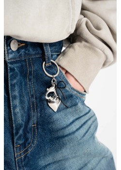 Zawieszka do spodni z metalowymi serduszkami, rozmiar -  r2, kolor - ciemny szary ze sklepu REPORTER w kategorii Biżuteria i zegarki dziecięce - zdjęcie 185968569