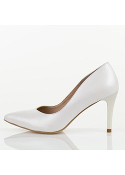 Białe Polskie szpilki damskie Prestige 2106 Skóra Lico ze sklepu suzana.pl w kategorii Czółenka - zdjęcie 185971337