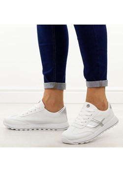 Białe półbuty damskie Potocki 16352 ze sklepu suzana.pl w kategorii Półbuty damskie - zdjęcie 185971795