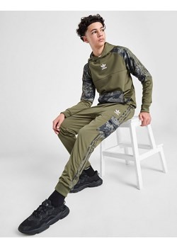 ADIDAS SPODNIE BOS CAMO JOG OLV/BLK B ze sklepu JD Sports  w kategorii Spodnie chłopięce - zdjęcie 185977775