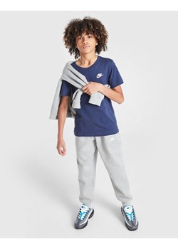 NIKE T-SHIRT K NSW TEE EMB FUTURA LBR B ze sklepu JD Sports  w kategorii T-shirty chłopięce - zdjęcie 185978206