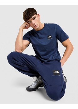 THE NORTH FACE SPODNIE W SMALL BOX PANT ze sklepu JD Sports  w kategorii Spodnie męskie - zdjęcie 185982836