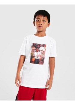 NIKE HAD T-SHIRT JDB MJ BRAND PHOTO SS CREW ze sklepu JD Sports  w kategorii T-shirty chłopięce - zdjęcie 185982966