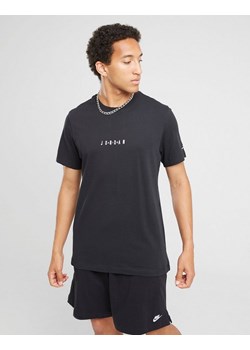 T SHIRT M JORDAN EMB JORDAN AIR CREW - id: DM3182-010 - marki Jordan - 185983298 T SHIRT M JORDAN EMB JORDAN AIR CREW ze sklepu JD Sports w kategorii T-shirty męskie - zdjęcie 185983298
