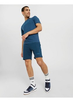 ELLESSE SZORTY LONGANO SHORT DBLUE ze sklepu JD Sports  w kategorii Spodenki męskie - zdjęcie 185986286