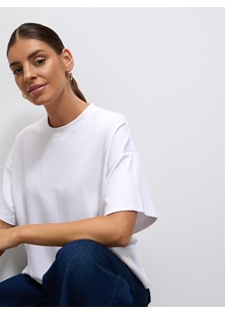 Mohito - Biały t-shirt basic - biały ze sklepu Mohito w kategorii Bluzki damskie - zdjęcie 185996185