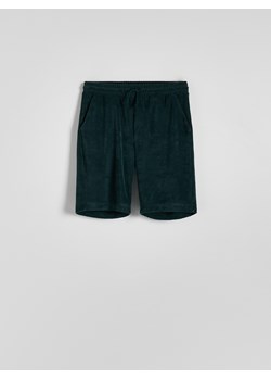 Reserved - Dresowe szorty jogger - ciemnozielony - id: 3846C-79X - marki Reserved - 186000328 Reserved - Dresowe szorty jogger - ciemnozielony ze sklepu Reserved w kategorii Spodenki męskie - zdjęcie 186000328