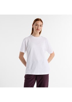 Koszulka damska New Balance WT41501WT – biała - id: 3213385 - marki New Balance - 186004587 Koszulka damska New Balance WT41501WT – biała ze sklepu New Balance Poland w kategorii Bluzki damskie - zdjęcie 186004587