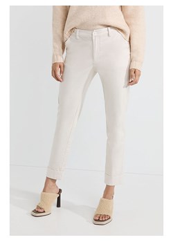 Josephine &amp; Co Spodnie chino &quot;Les&quot; w kolorze kremowym ze sklepu Limango Polska w kategorii Spodnie damskie - zdjęcie 186015105