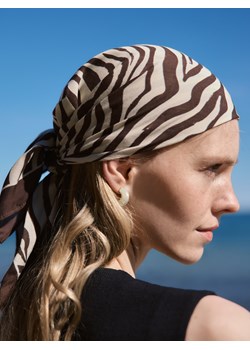 Reserved - Wzorzysta apaszka - ciemnobrązowy - id: 174CP-89X - marki Reserved - 186024336 Reserved - Wzorzysta apaszka - ciemnobrązowy ze sklepu Reserved w kategorii Szaliki i chusty damskie - zdjęcie 186024336