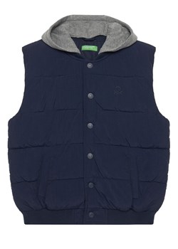 United Colors Of Benetton Kamizelka 2IGGCJ012 Granatowy Regular Fit ze sklepu MODIVO w kategorii Kamizelki chłopięce - zdjęcie 186029005