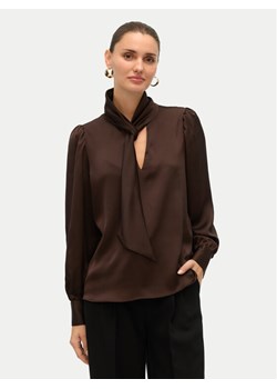 Vero Moda Bluzka Nini 10336252 Brązowy Standard Fit - id: 0000305521132 - marki Vero Moda - 186029056 Vero Moda Bluzka Nini 10336252 Brązowy Standard Fit ze sklepu MODIVO w kategorii Bluzki damskie - zdjęcie 186029056