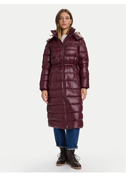 Tommy Hilfiger Płaszcz zimowy WW0WW47356 Bordowy Regular Fit ze sklepu MODIVO w kategorii Płaszcze damskie - zdjęcie 186029218