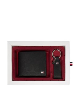 Tommy Hilfiger Zestaw prezentowy Th Flag Mini Cc & Key Fob AM0AM13604 Czarny - id: 8721222045489 - marki Tommy Hilfiger - 186029428 Tommy Hilfiger Zestaw prezentowy Th Flag Mini Cc & Key Fob AM0AM13604 Czarny ze sklepu MODIVO w kategorii Dodatki męskie - zdjęcie 186029428