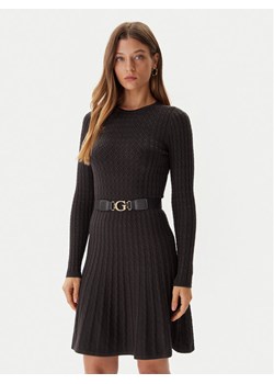 Guess Sukienka dzianinowa W5BK68 Z2YJ2 Brązowy Slim Fit ze sklepu MODIVO w kategorii Sukienki - zdjęcie 186031067