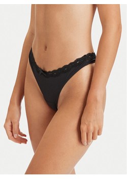 Hunkemöller Stringi Lola 202698 Czarny ze sklepu MODIVO w kategorii Majtki damskie - zdjęcie 186031299