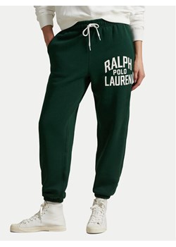Polo Ralph Lauren Spodnie dresowe 211971758001 Zielony Tapered Fit - id: 0000305517081 - marki Polo Ralph Lauren - 186033339 Polo Ralph Lauren Spodnie dresowe 211971758001 Zielony Tapered Fit ze sklepu MODIVO w kategorii Spodnie damskie - zdjęcie 186033339